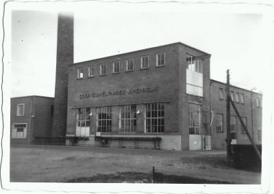 De oude zuivelfabriek waar nu appartementen De Romme staan